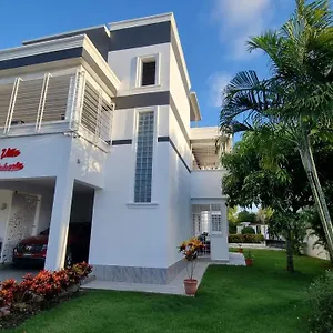 https://villa-roberta.santodomingobesthotels.com